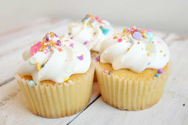 Vanilla cupcake